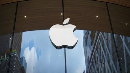 Apple Digugat karena Menawarkan Permainan Judi Online
